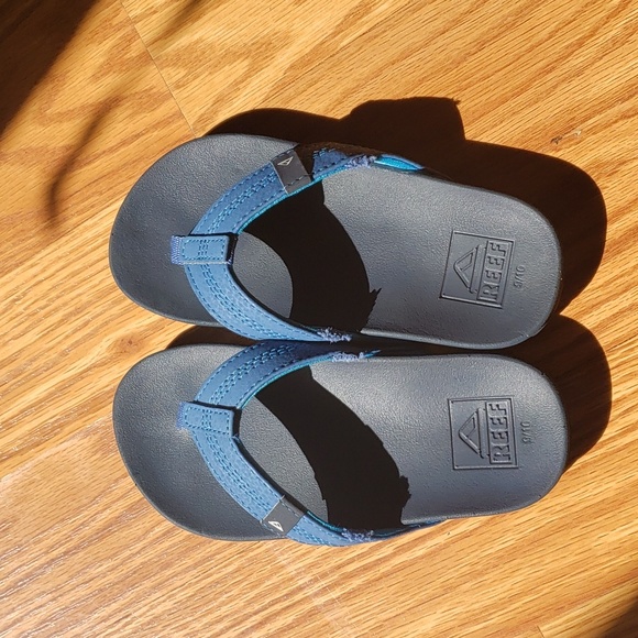 Reef Blue Slippers - Picture 2 of 6